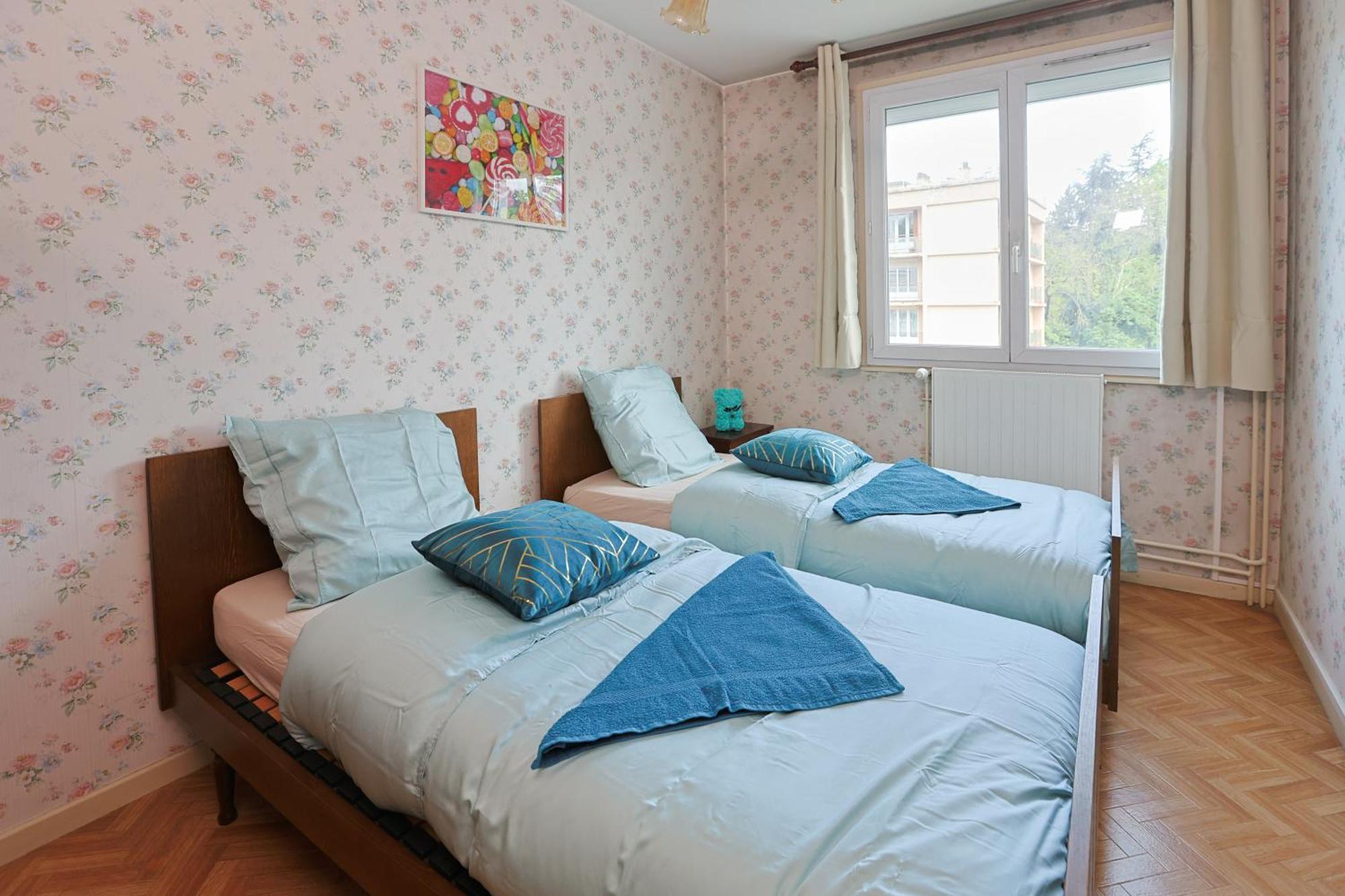 Lumiere Et Espace, Lyon Et Pilat A Votre Portee Appartement